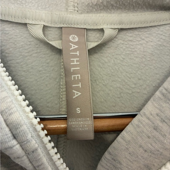 Athleta Women's Triumph Gray Long Zip-Up Jacket size Small.  NWOT. - Picture 4 of 13